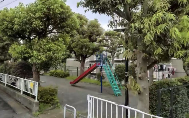 【公園】篠塚第一公園まで67ｍ