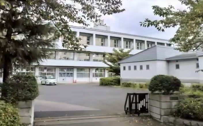 【中学校】流山市立八木中学校まで1321ｍ
