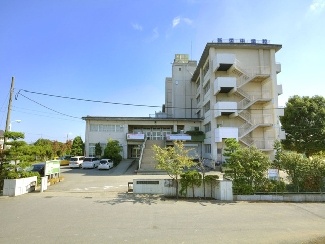 【中学校】越谷市立新栄中学校まで475ｍ