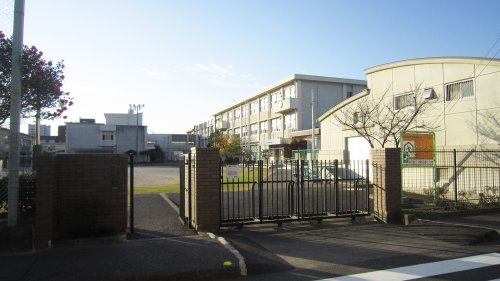 【小学校】岐阜市立梅林小学校まで821ｍ