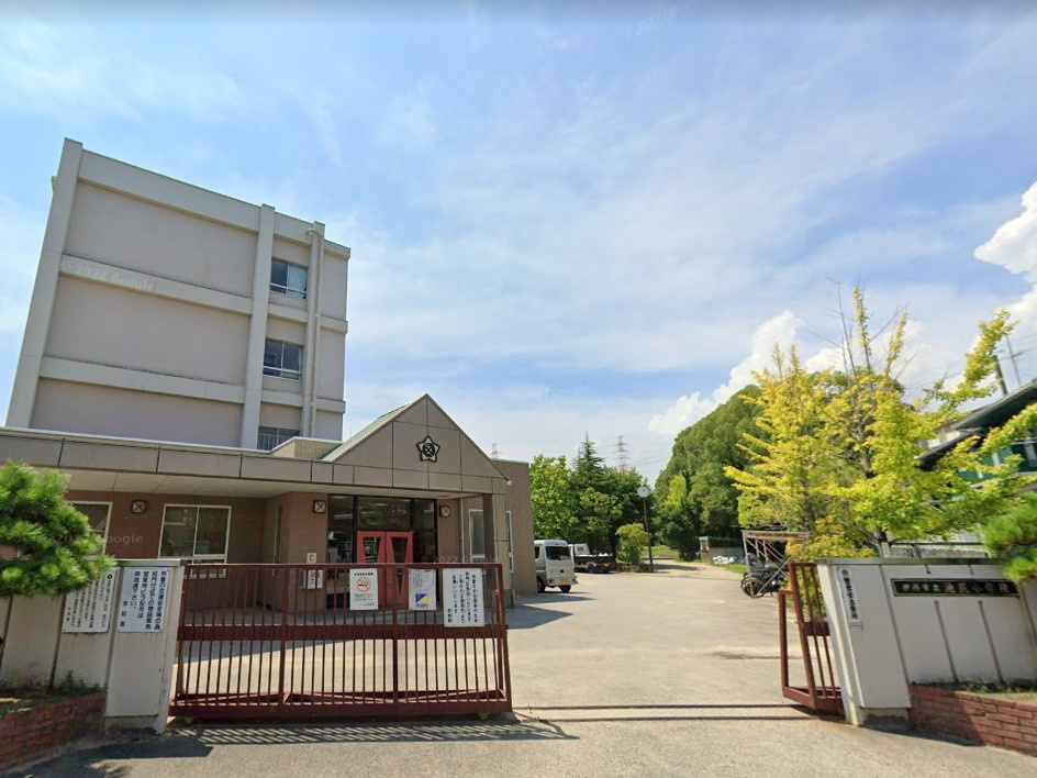 【小学校】伊丹市立池尻小学校まで287ｍ