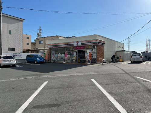 【コンビニエンスストア】セブンイレブン　三島北上店まで811ｍ