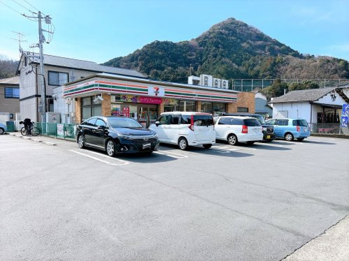 【コンビニエンスストア】セブンイレブン　清水町上徳倉店まで223ｍ