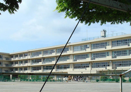 【中学校】町田市立鶴川第二中学校まで1417ｍ