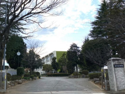 【中学校】深谷市立　藤沢中学校まで500ｍ