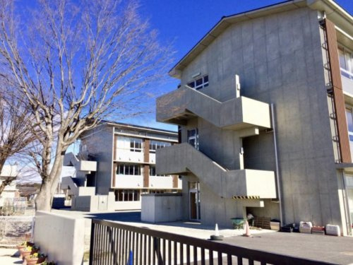 【中学校】上里町立　上里中学校まで2260ｍ