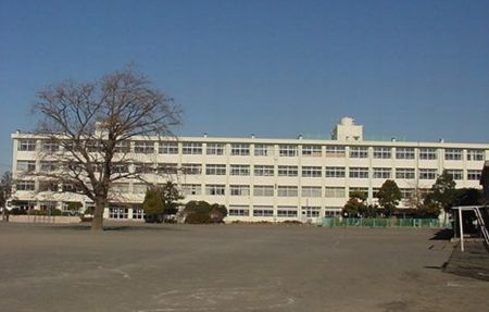 【小学校】藤沢市立　御所見小学校まで494ｍ