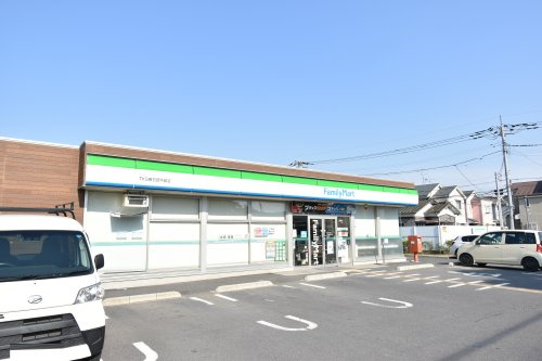 【コンビニエンスストア】ファミリーマート　TKS春日部牛島店まで1160ｍ