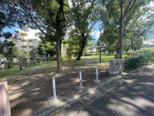 【公園】桜美林公園まで200ｍ