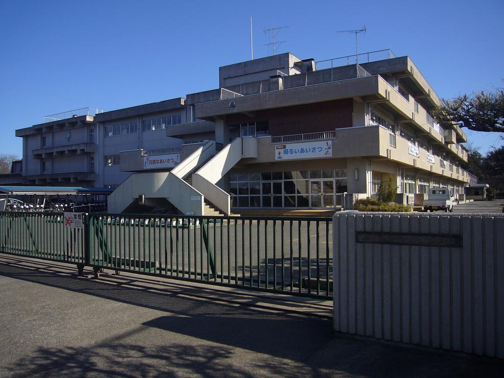 【中学校】小山中学校まで1025ｍ