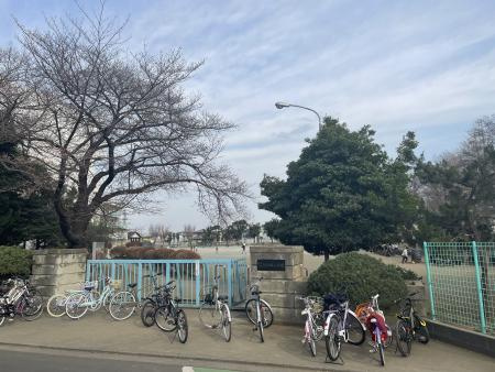 【小学校】所沢市立上新井小学校まで850ｍ
