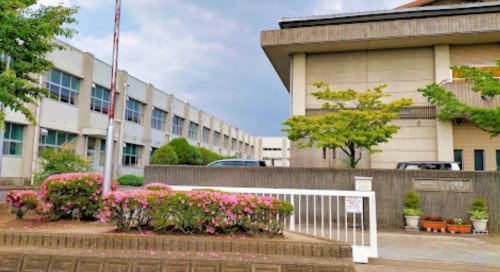【中学校】岐阜市立青山中学校まで1017ｍ