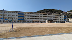 【小学校】北九州市立くきのうみ小学校まで335ｍ