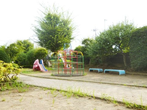 【公園】やつじ公園まで839ｍ