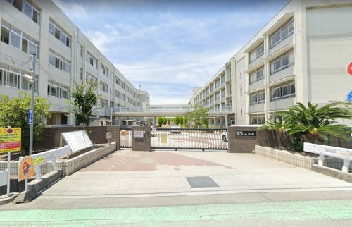 【小学校】姫路市立高浜小学校まで644ｍ