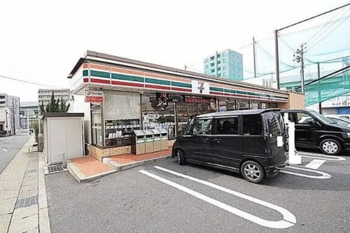 【コンビニエンスストア】セブンイレブン　名古屋上社4丁目店まで522ｍ
