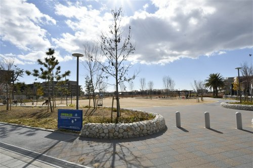 【公園】浜甲団地公園まで464ｍ