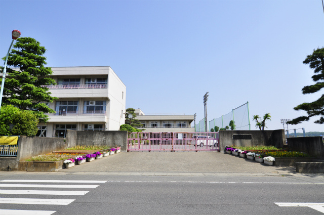 【中学校】東松山市立東中学校まで981ｍ