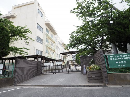 【小学校】新井小学校まで477ｍ