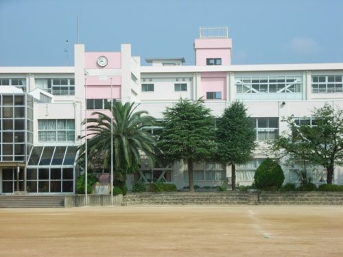 【小学校】伊丹市立桜台小学校まで600ｍ
