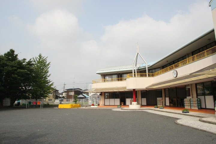 【幼稚園】栗橋白百合幼稚園まで520ｍ
