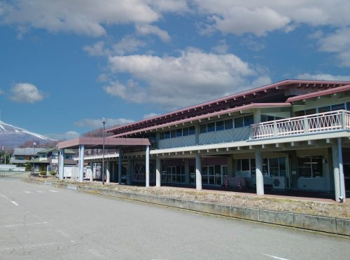 【市役所・区役所】軽井沢町役場まで5882ｍ
