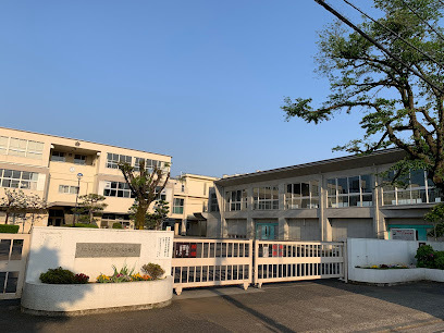 【小学校】久米川小学校まで1052ｍ