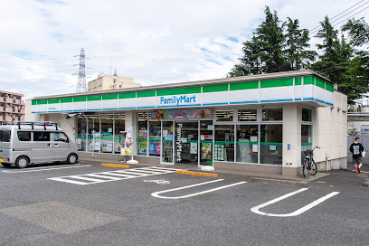 【コンビニエンスストア】ファミリーマート　東久留米柳窪店まで914ｍ