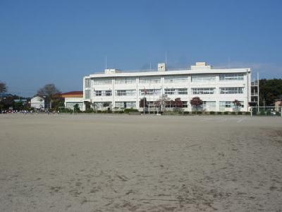 【小学校】宇都宮市立岡本北小学校まで479ｍ
