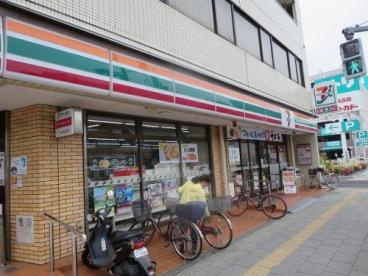 【コンビニエンスストア】セブンイレブン　足立梅島2丁目店まで324ｍ