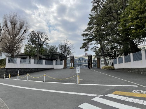 【小学校】学習院初等科まで354ｍ