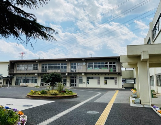 【小学校】佐倉市立下志津小学校まで750ｍ