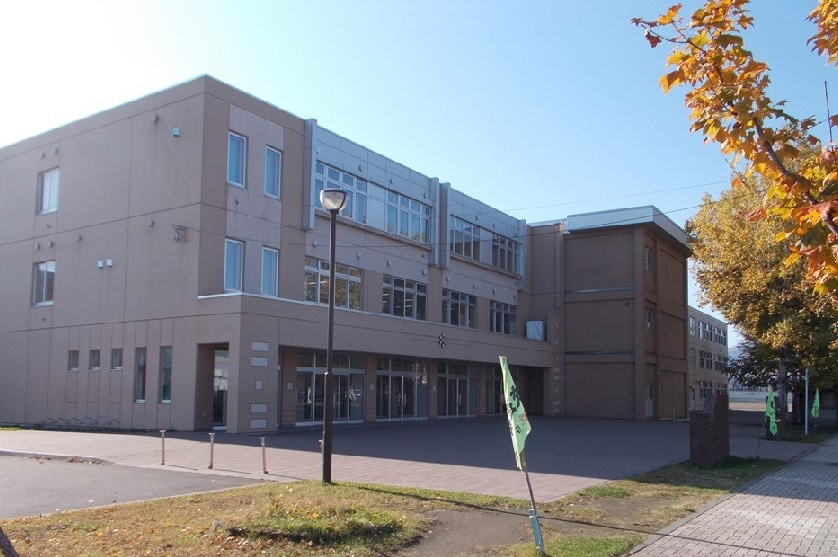 【小学校】石狩市立南線小学校まで1928ｍ