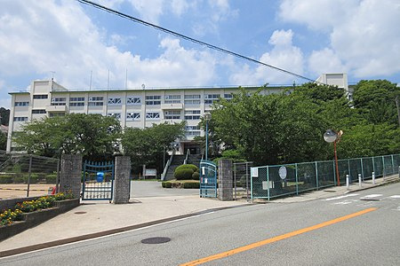 【中学校】川西市立川西中学校まで1533ｍ