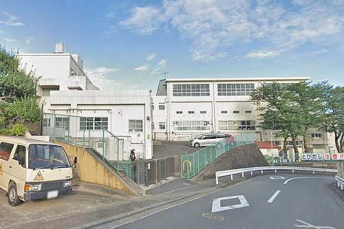 【小学校】横浜市立田奈小学校まで925ｍ