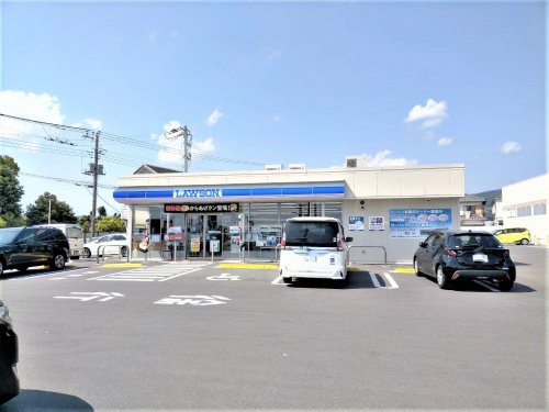 【コンビニエンスストア】ローソン富士富士岡西店まで612ｍ