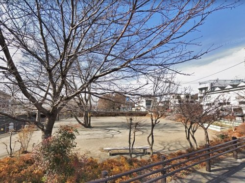 【公園】小山町三ツ目広場まで781ｍ
