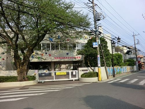 【幼稚園】　新所沢幼稚園まで310ｍ