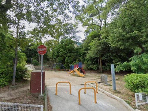【公園】松ケ本緑地まで1059ｍ