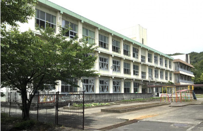 【小学校】沼津市立香貫小学校まで1025ｍ
