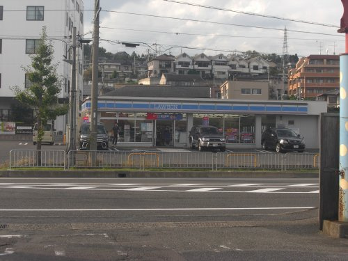 【コンビニエンスストア】ローソン　おごと温泉店まで1172ｍ
