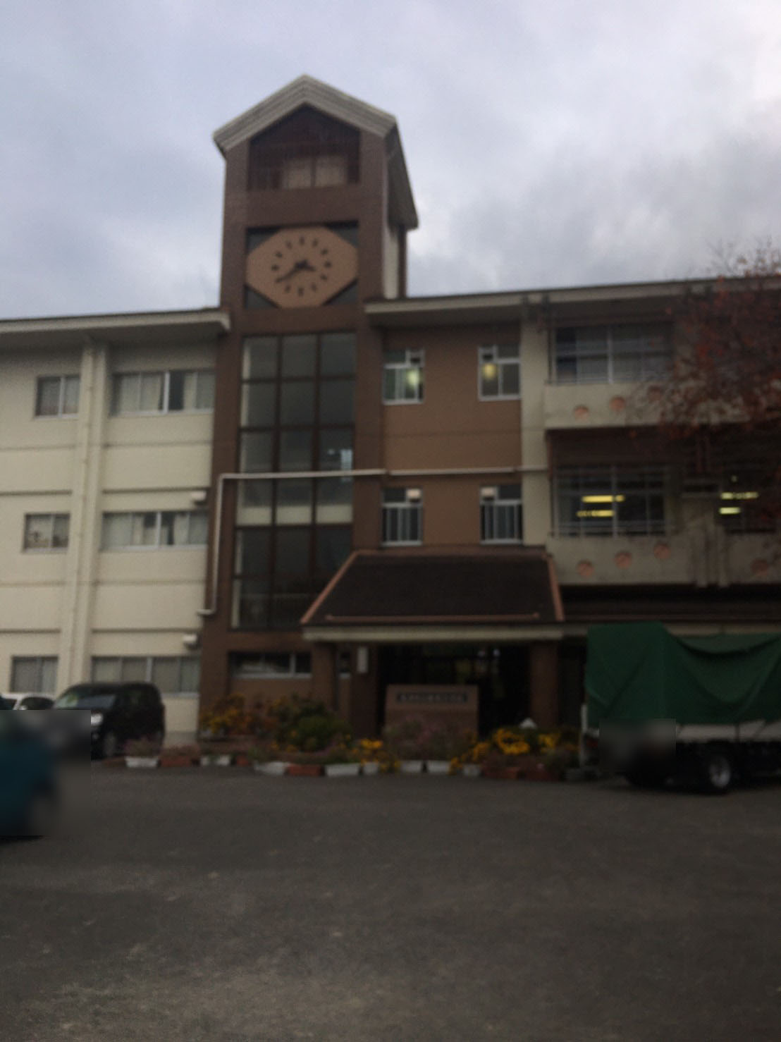 【小学校】大津市立小学校　雄琴小学校まで903ｍ