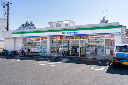 【コンビニエンスストア】ファミリーマート　西東京泉町店まで305ｍ