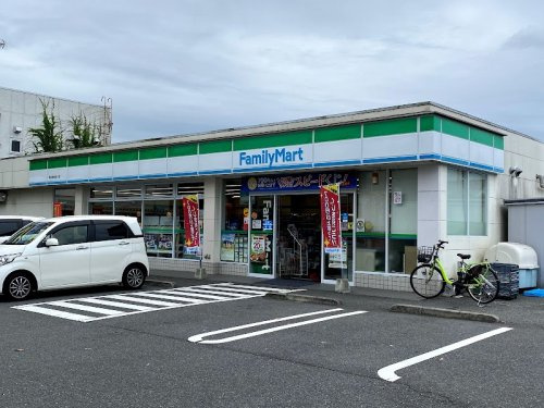 【コンビニエンスストア】ファミリーマート　秀栄高専通り店まで1029ｍ