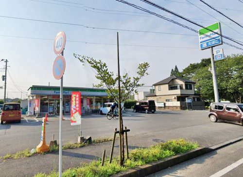 【コンビニエンスストア】ファミリーマート　相模原緑が丘店まで1203ｍ