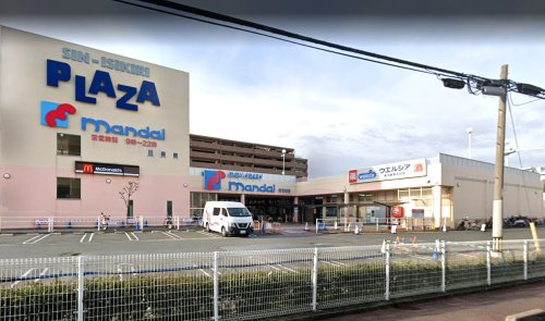 【銀行】セブン銀行　万代　新石切店　共同出張所まで397ｍ