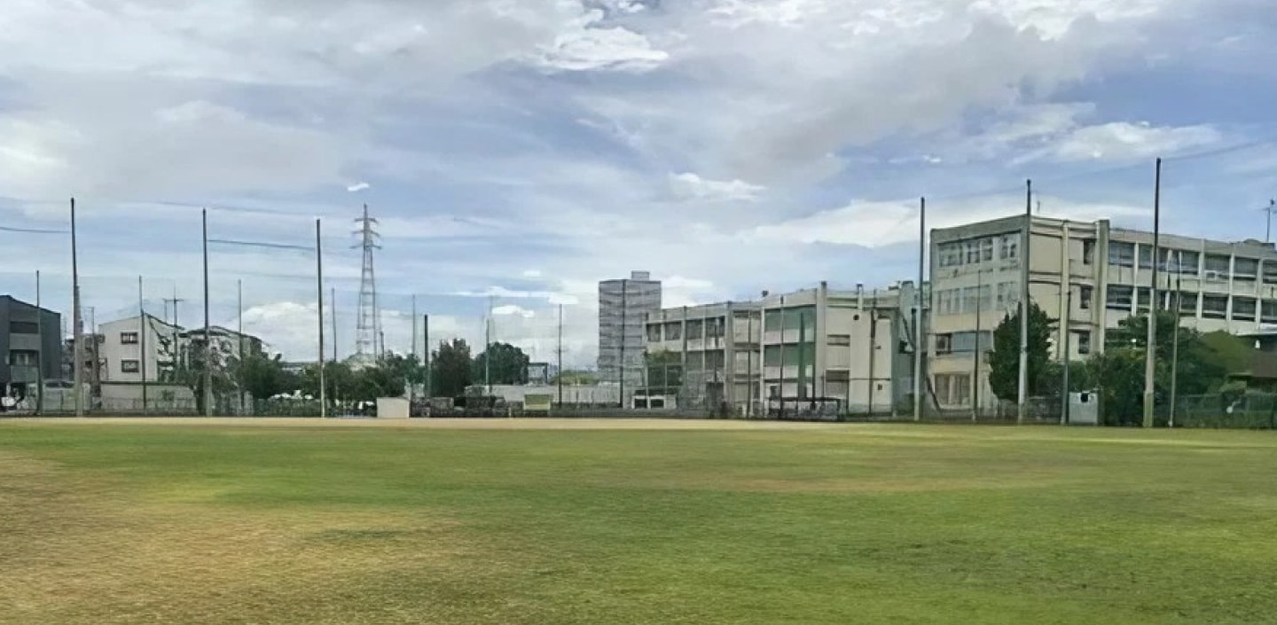 【公園】東大阪市立稲葉市民広場まで840ｍ