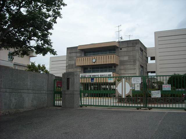 【中学校】昭和北中学校まで652ｍ