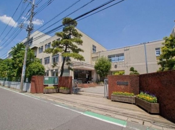【小学校】川口市立戸塚東小学校まで287ｍ