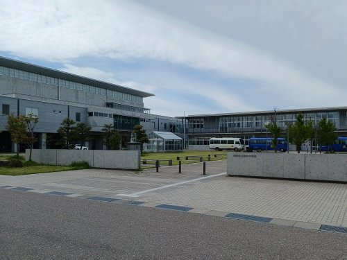 【中学校】羽咋市立羽咋中学校まで1641ｍ